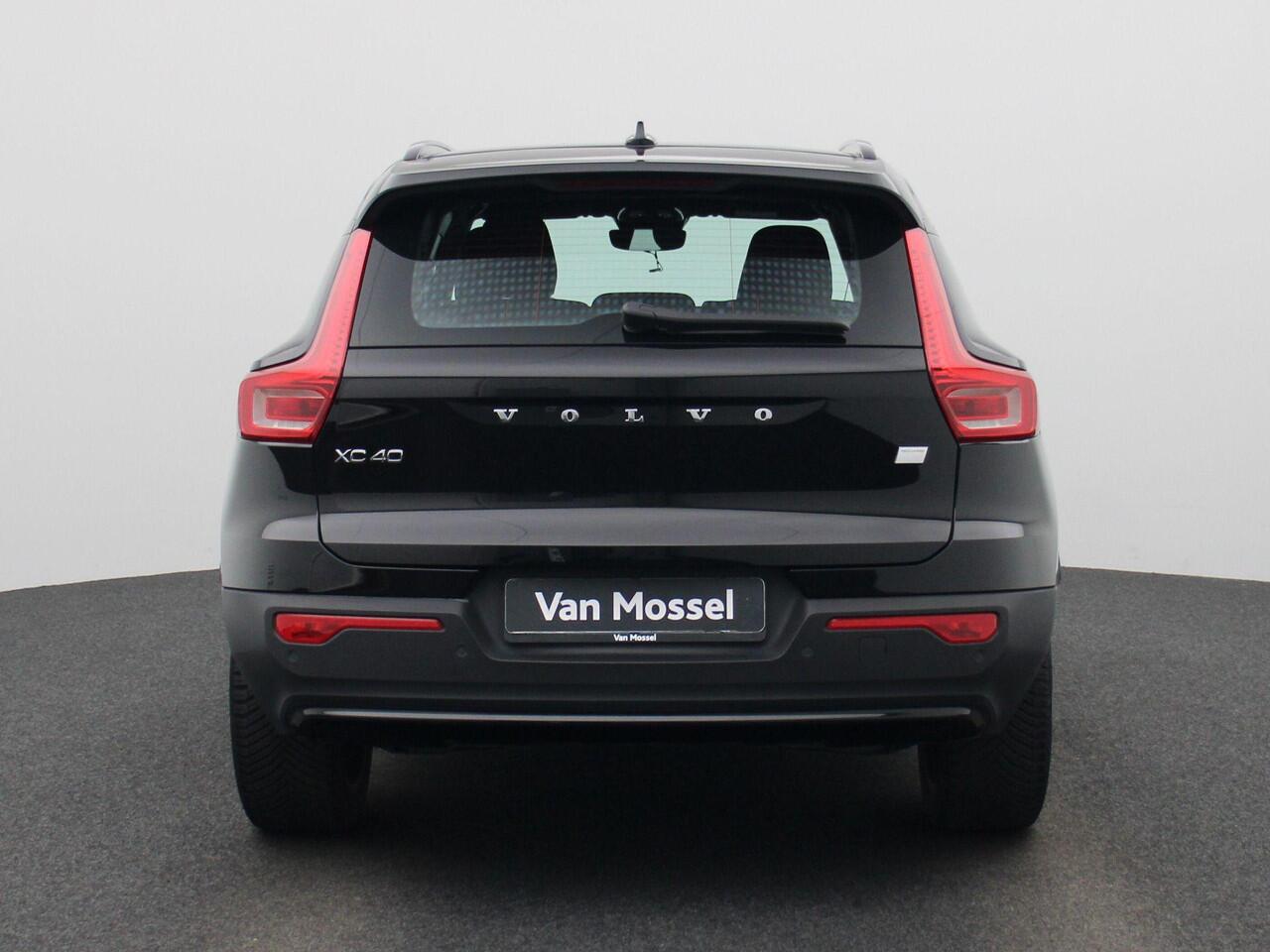 Volvo XC40 Recharge Core