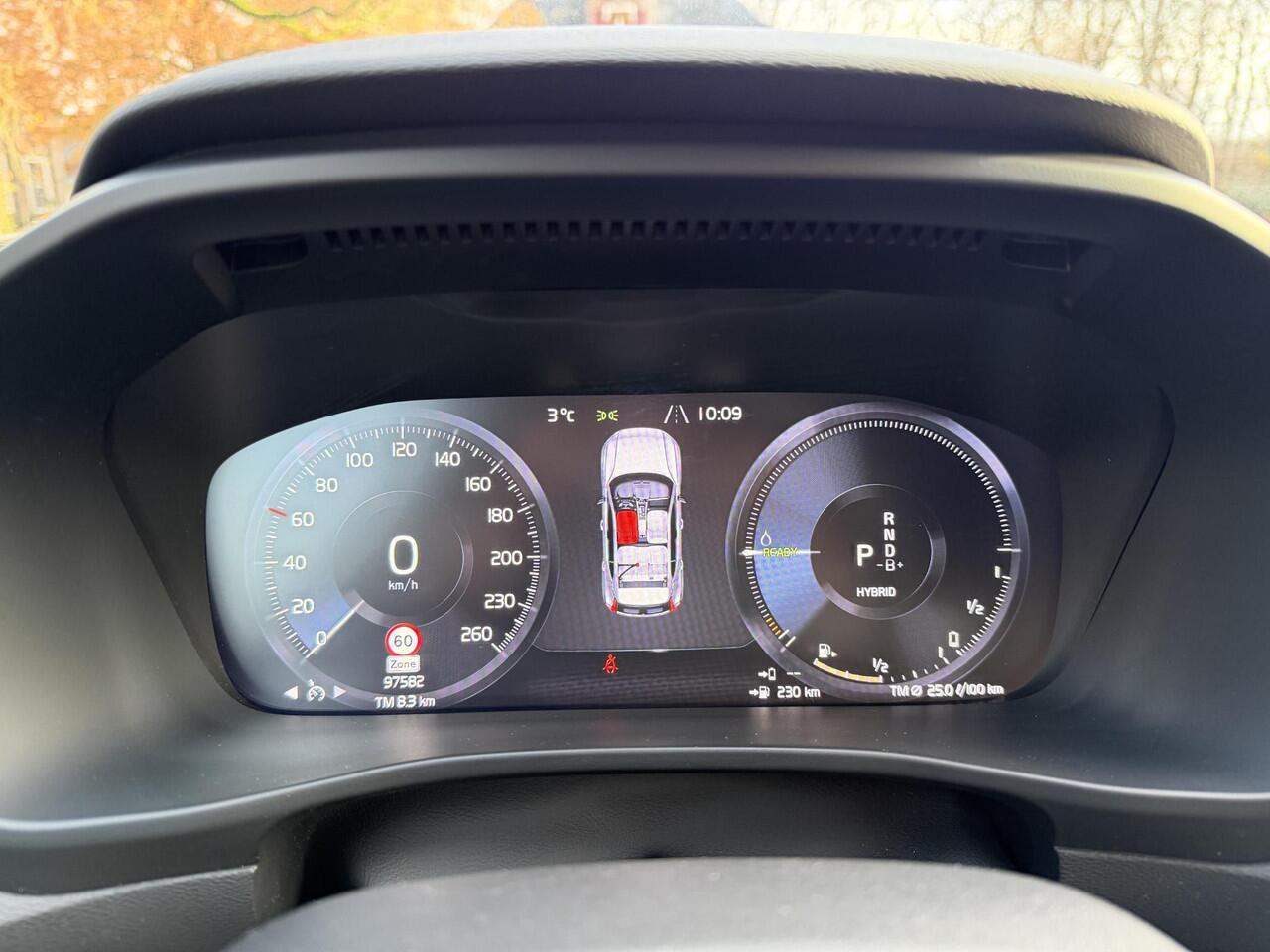 Volvo XC40 T4 Plug-In Hybrid Inscription | Trekhaak | Camera | LED | Cruise | Clima |