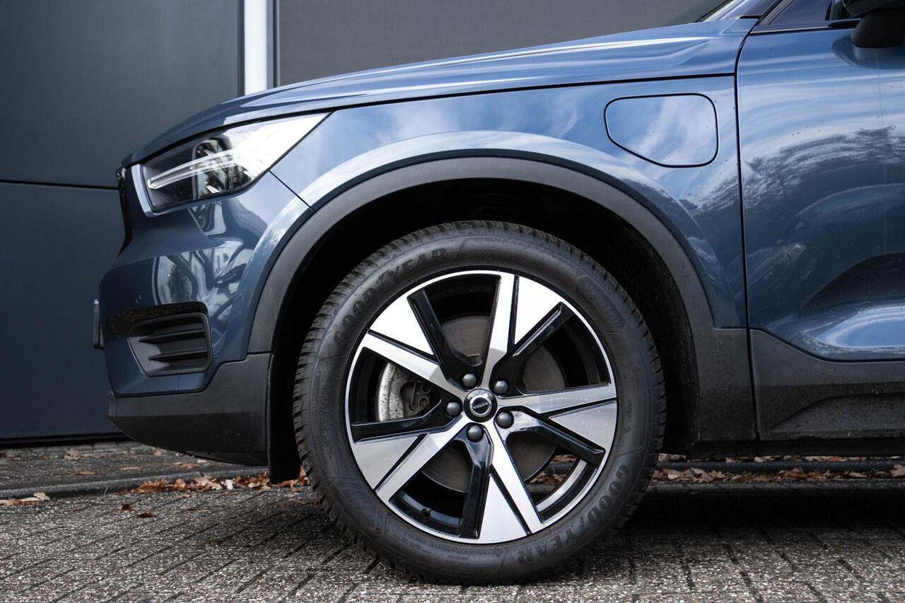 Volvo XC40 T5 Recharge R-Design | Panoramisch schuif-/kanteldak | Elektrisch verstelbare voorstoelen | 360 graden Camera | All Season banden | Harman Kardon Premium audio| Apple Carplay |