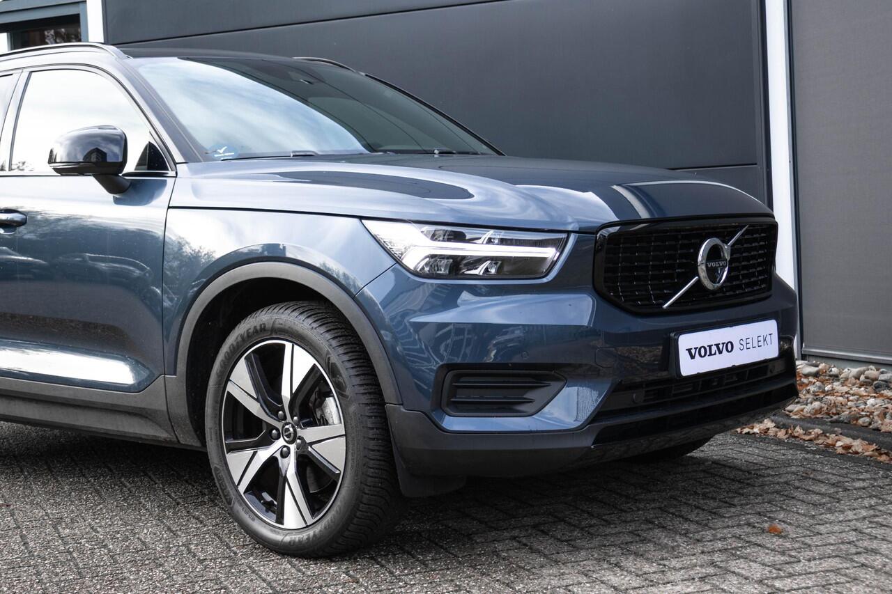 Volvo XC40 T5 Recharge R-Design | Panoramisch schuif-/kanteldak | Elektrisch verstelbare voorstoelen | 360 graden Camera | All Season banden | Harman Kardon Premium audio| Apple Carplay |