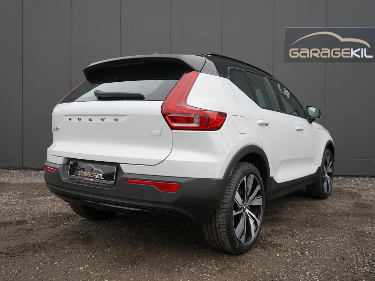 Volvo XC40 1.5 T4 Recharge R-Design Dealeronderh. / Achteruitrijcamera / Elektr. voorstoelen / PDC voor en achter / Draadloos laden / Verwarmde voorruit