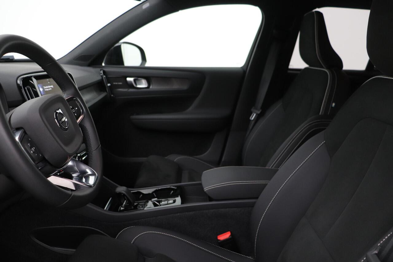 Volvo XC40 T4 Plug-in hybrid Plus Dark | Trekhaak | harman/kardon | Stoel+Stuurverwarming | Camera | Keyless