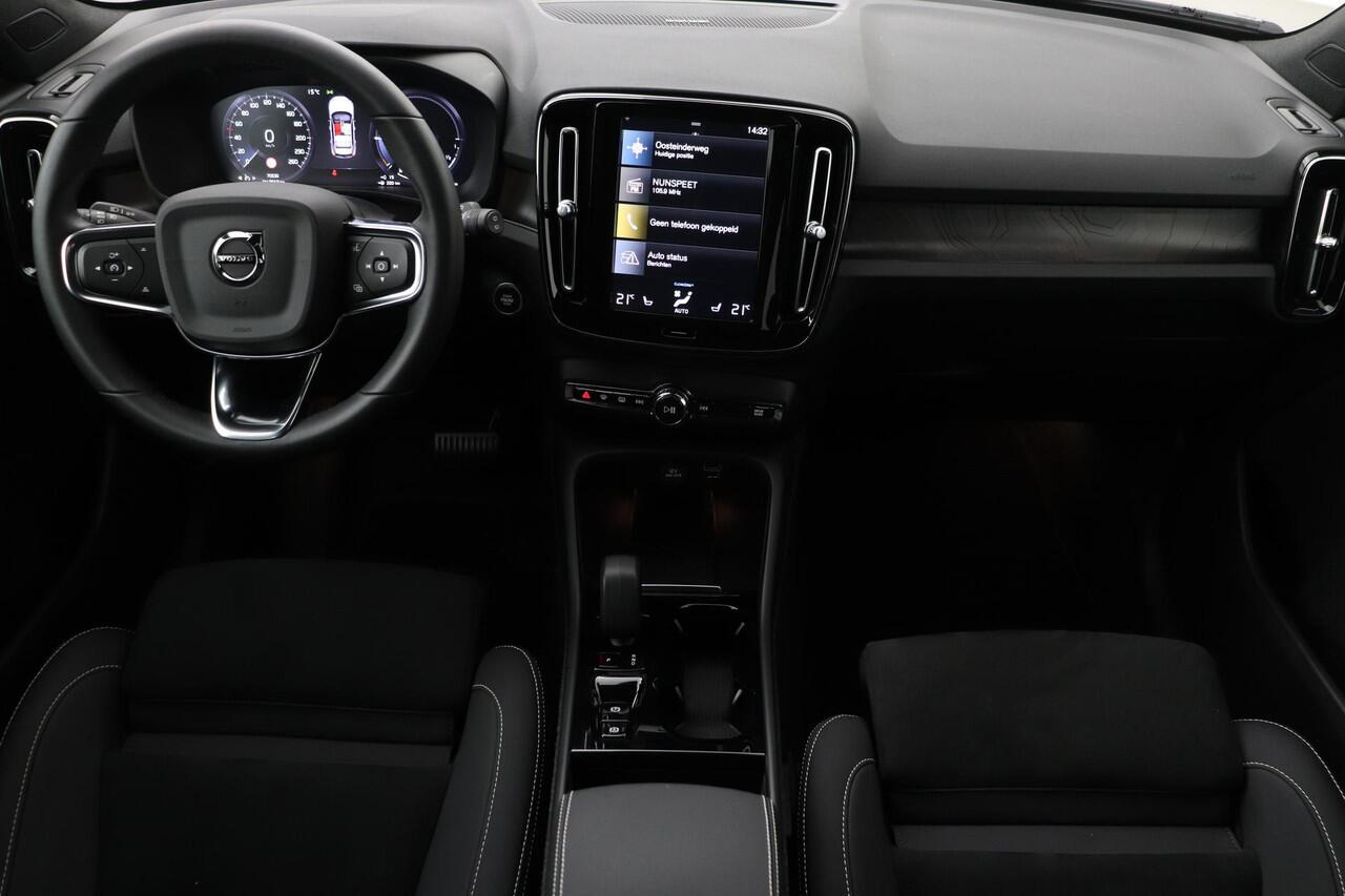 Volvo XC40 T4 Plug-in hybrid Plus Dark | Trekhaak | harman/kardon | Stoel+Stuurverwarming | Camera | Keyless