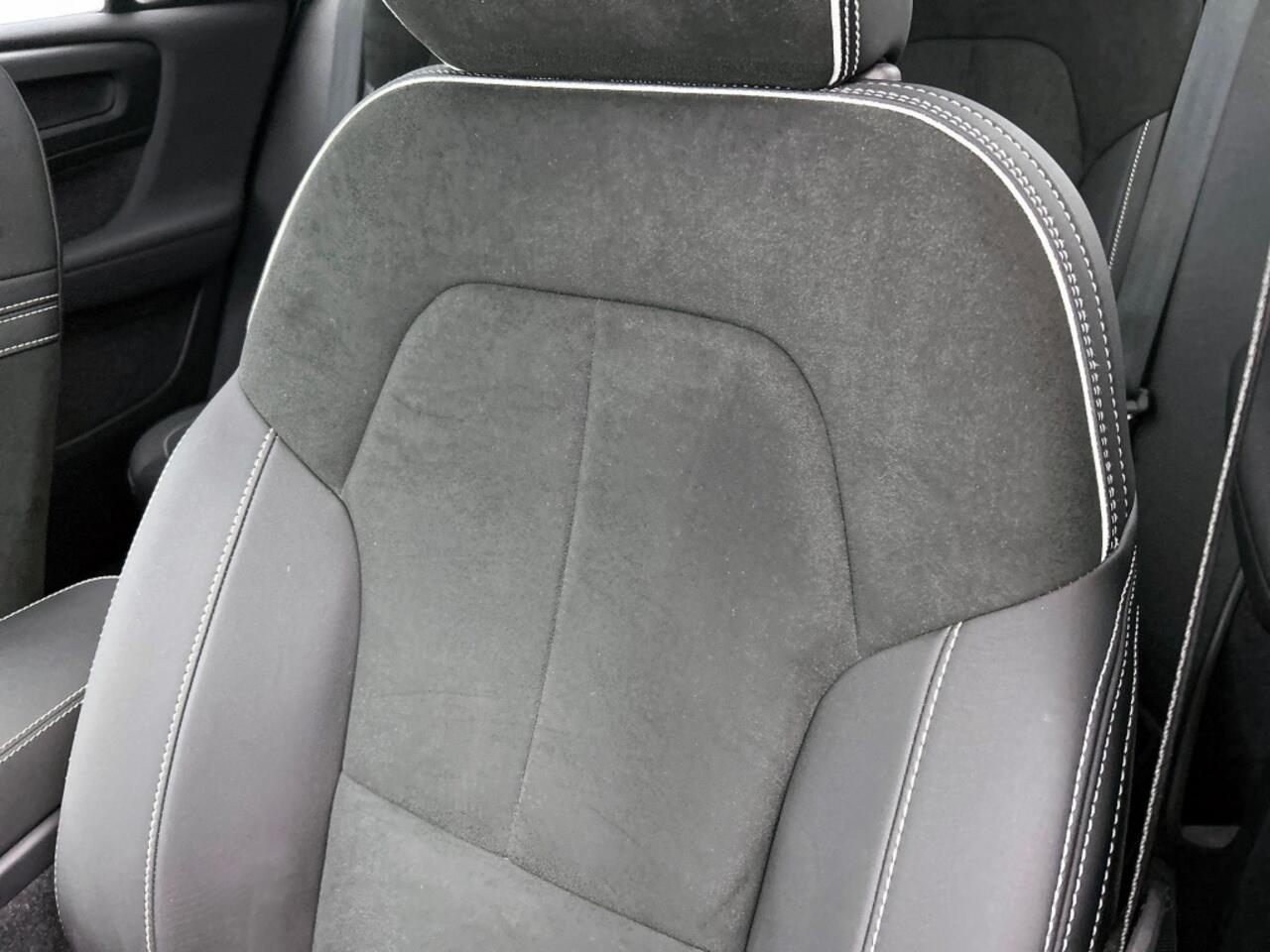 Volvo XC40 T5 Ultimate Bright | Pano | BLIS | Memory | 360* | All Season |