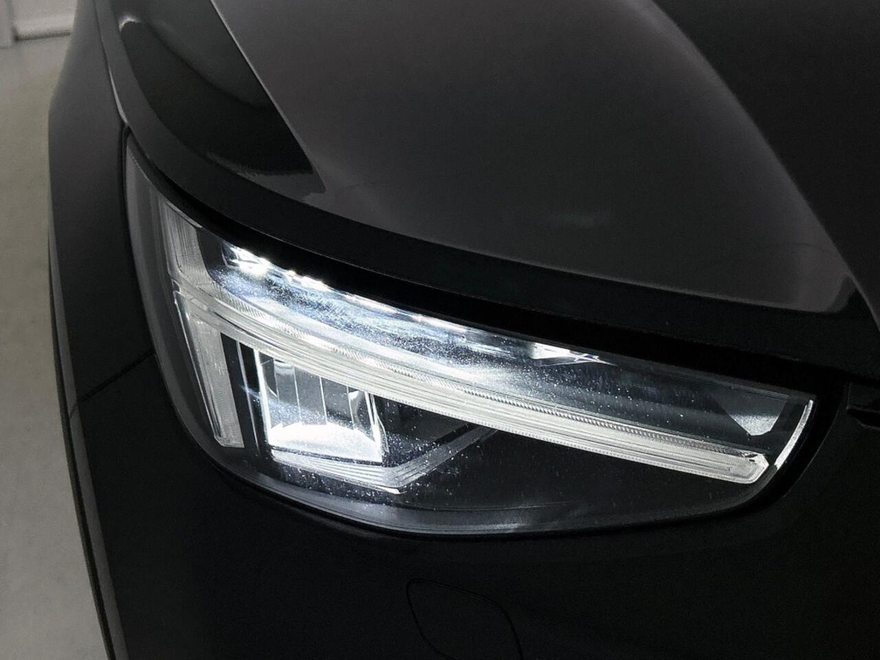 Volvo XC40 T5 Ultimate Bright | Pano | BLIS | Memory | 360* | All Season |