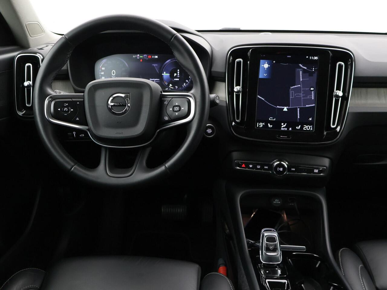 Volvo XC40 1.5 T4 RECHARGE 211 PK AUT. INSCRIPTION + LEDER | TREKHAAK | 21 INCH | ADAPTIVE CRUISE | CAMERA