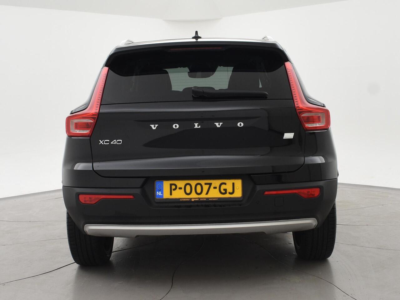 Volvo XC40 1.5 T4 RECHARGE 211 PK AUT. INSCRIPTION + LEDER | TREKHAAK | 21 INCH | ADAPTIVE CRUISE | CAMERA