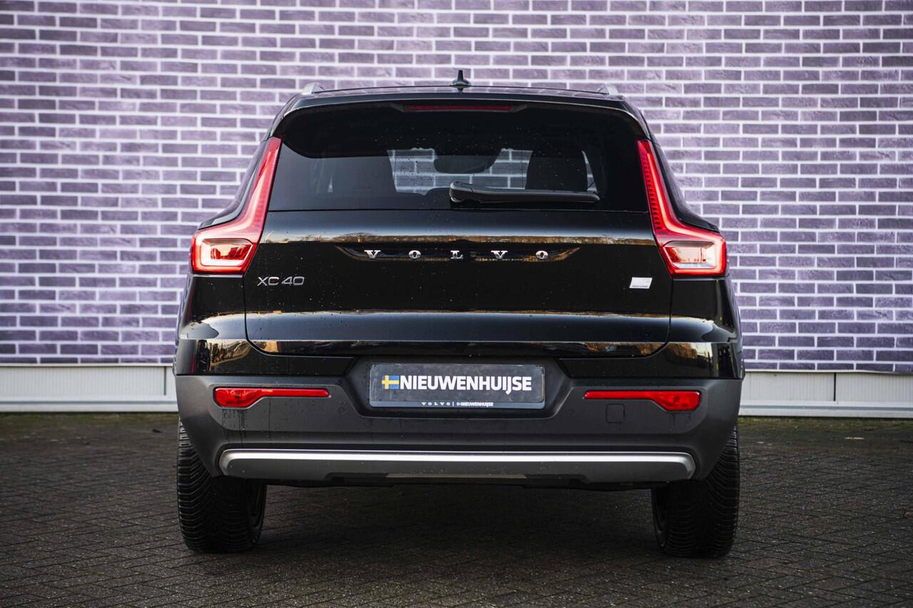 Volvo XC40 1.5 T5 Recharge Inscription | Panoramadak | Harman & Kardon | 360° camera | Stoel/stuurverwarming| Elektrisch verstelbare voorstoelen |