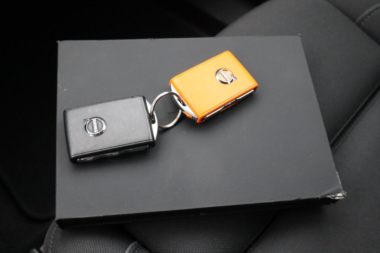 Volvo XC40 Recharge Core 92,6% SOH, Apple carplay, Android auto, Camera