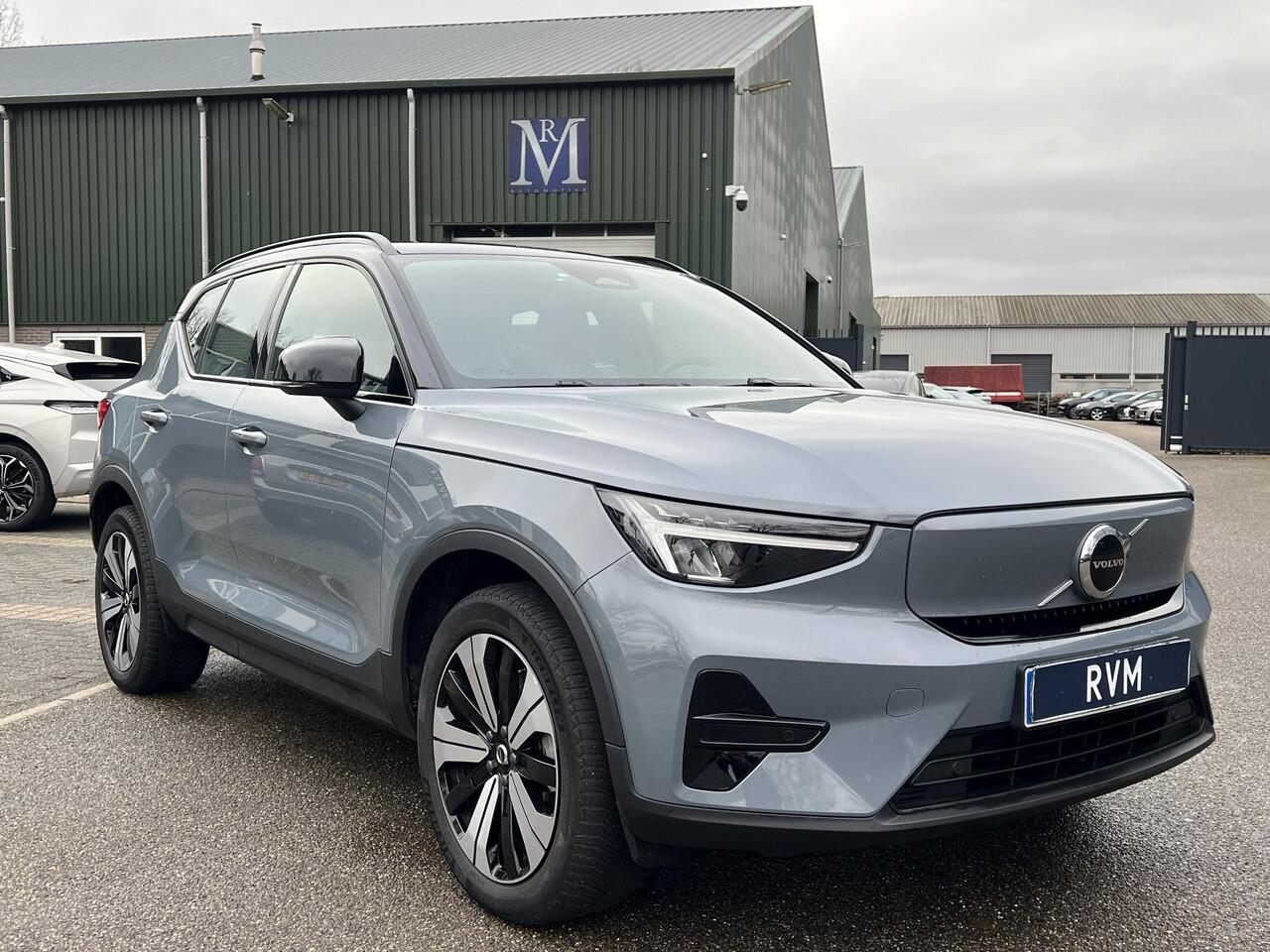 Volvo XC40 Recharge Core 70 kWh VAN: 33.900,- VOOR: 30.877,- UW EINDEJAARSVOORDEEL: 3.023,- | ACHTERUITRIJCAMERA | APPLE CARPLAY | CRUISE CONTROL | DRAADLOZE TELEFOON LADER |