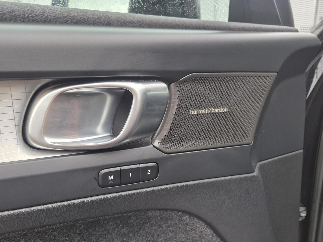 Volvo XC40 1.5 T4 Plug-in hybrid Plus Bright MY2023-Camera/HarmanKardon/Carplay etc.