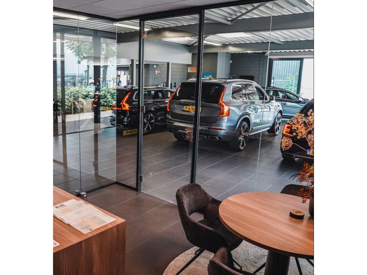 Volvo XC40 1.5 T4 Plug-in hybrid Plus Bright MY2023-Camera/HarmanKardon/Carplay etc.