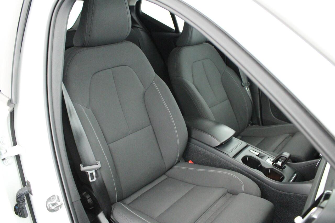 Volvo XC40 1.5 129pk Automaat T2 Core Camera Keyless Stoelverwarming Navigatie