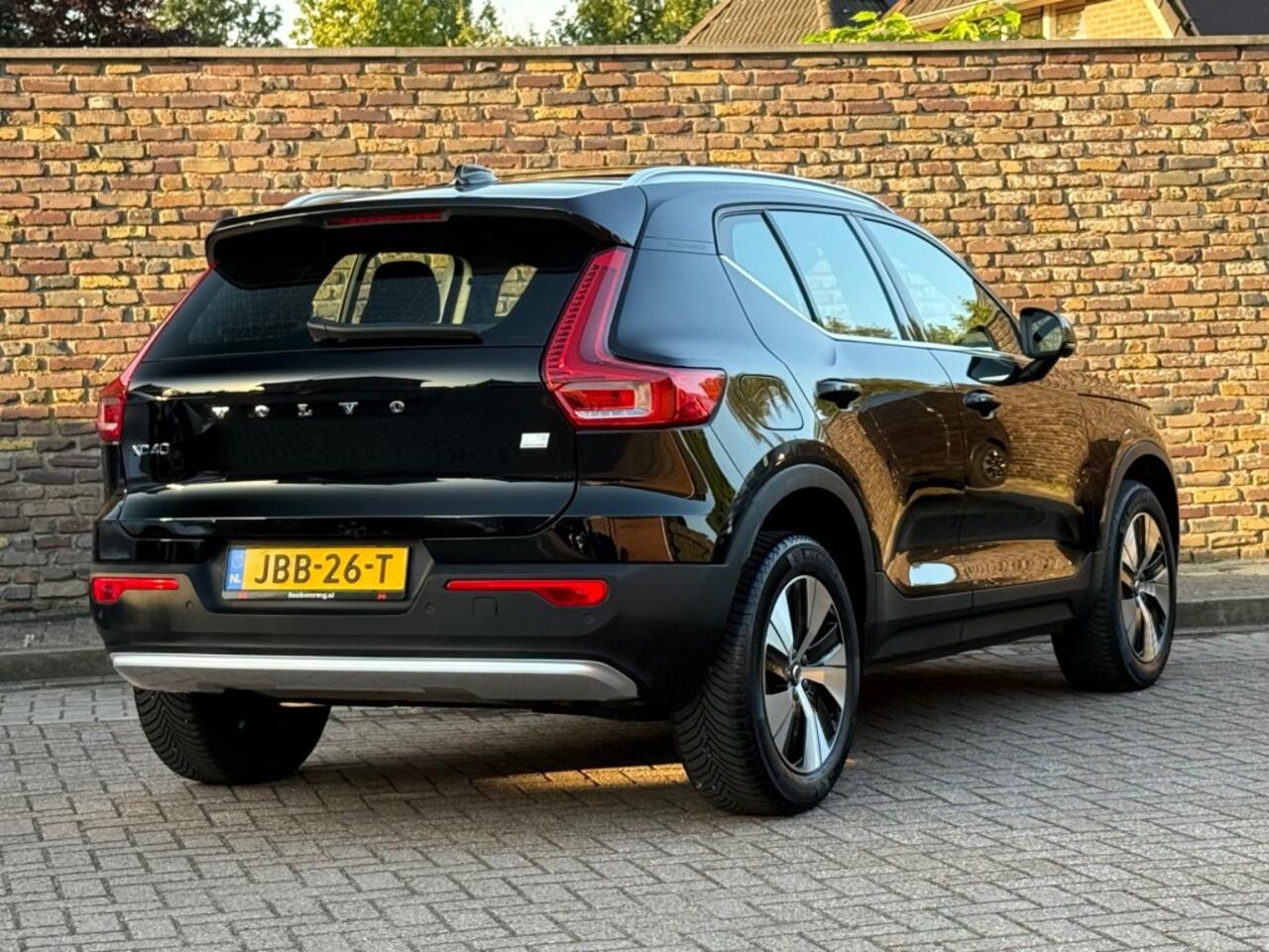 Volvo XC40 1.5 T5 Recharge Instription NIEUW MODEL Panodak HenK