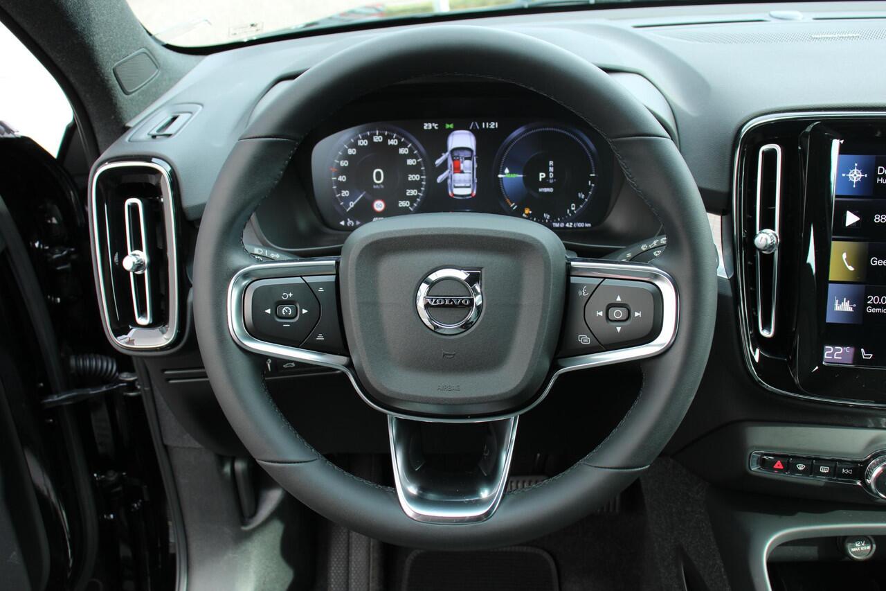 Volvo XC40 1.5 Plus Dark T4, Stoel, Stuur verwarming, FACE-LIFT, 2022, 45DKM,