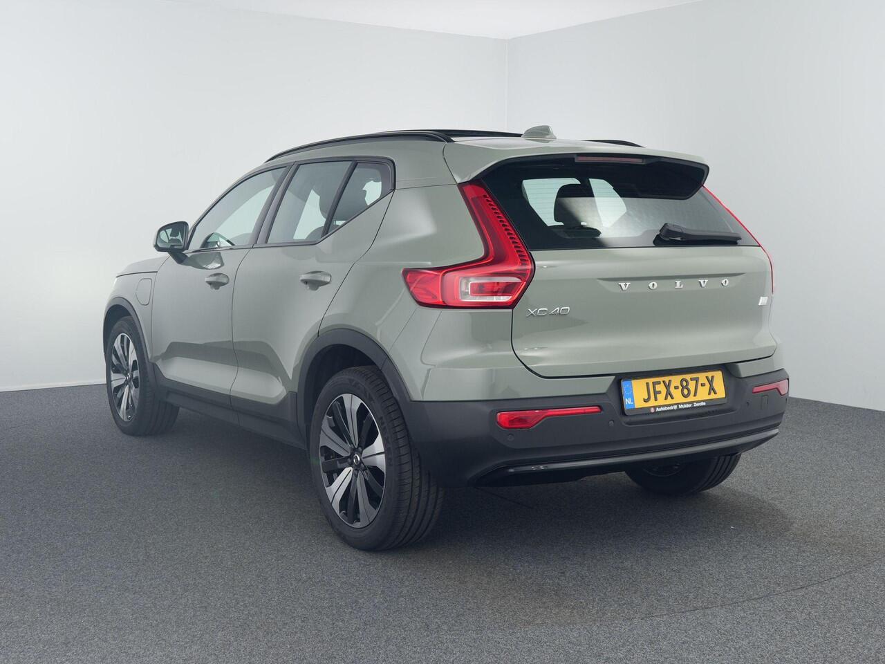 Volvo XC40 1.5 T4 Recharge Inscription | R-Design | Facelift | Pano | Ultimate Dark| Blis | Camera | H&K |