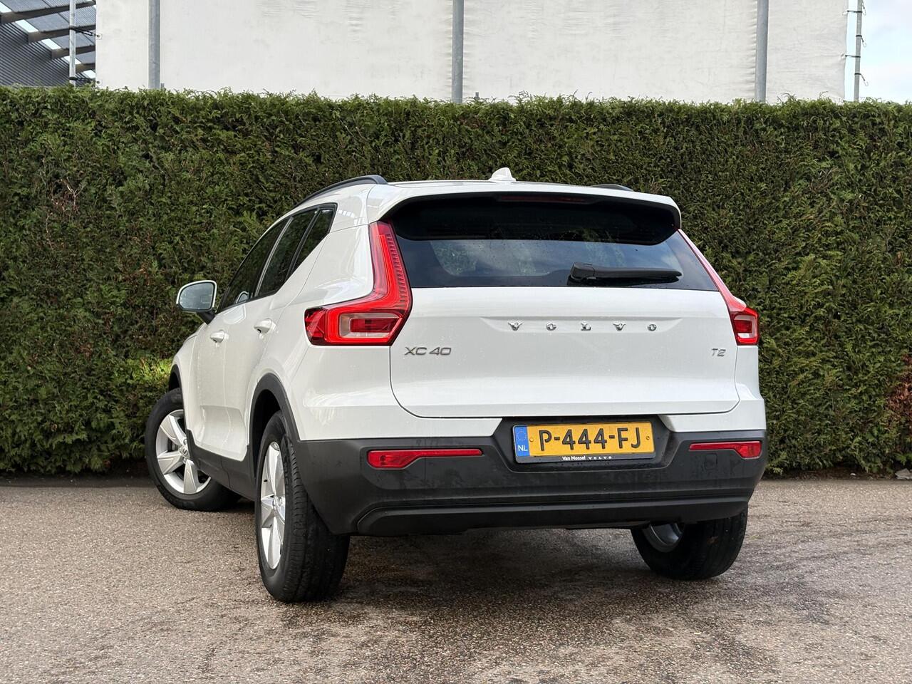 Volvo XC40 T2 Handg. Momentum Core