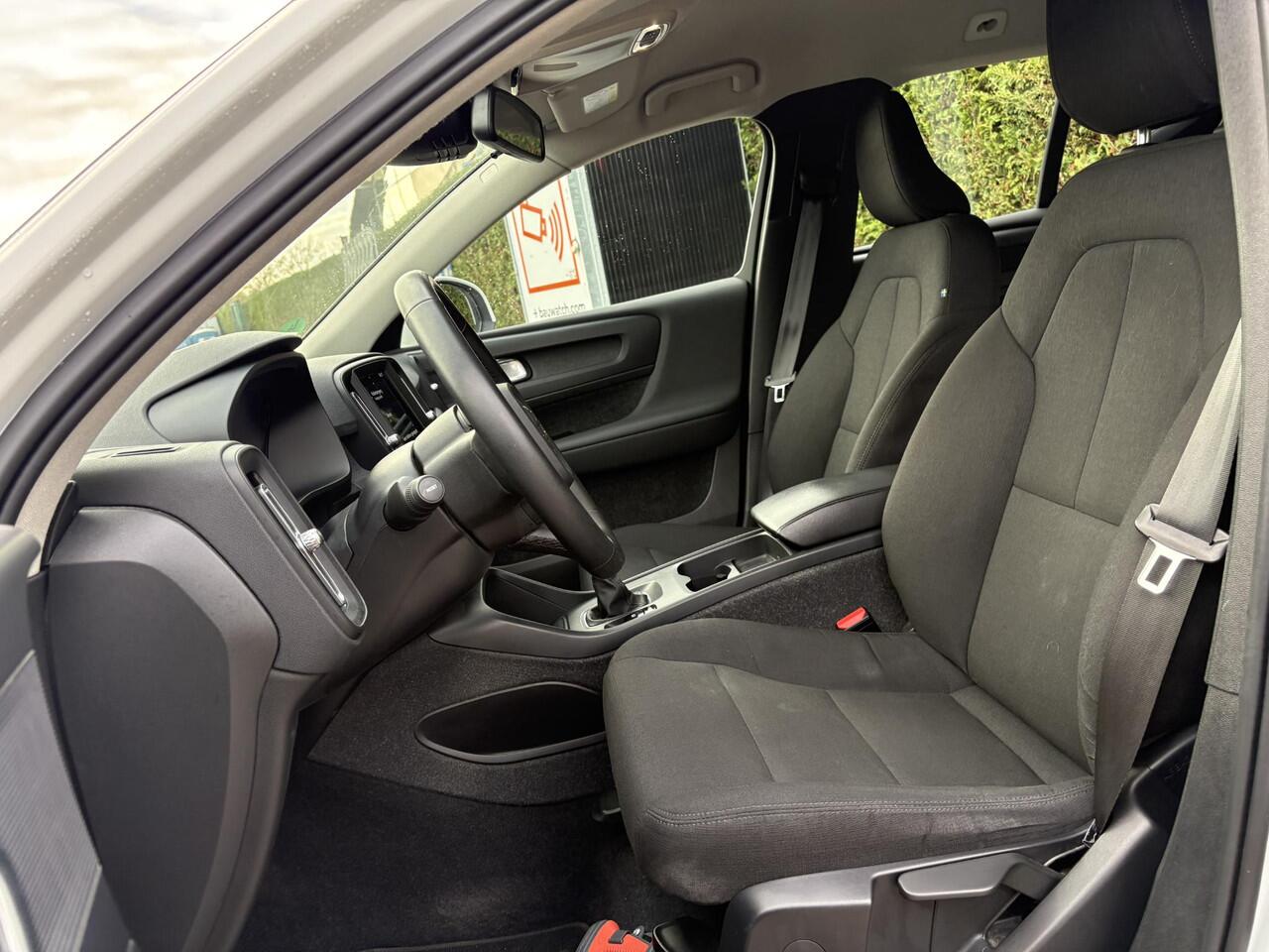 Volvo XC40 T2 Handg. Momentum Core