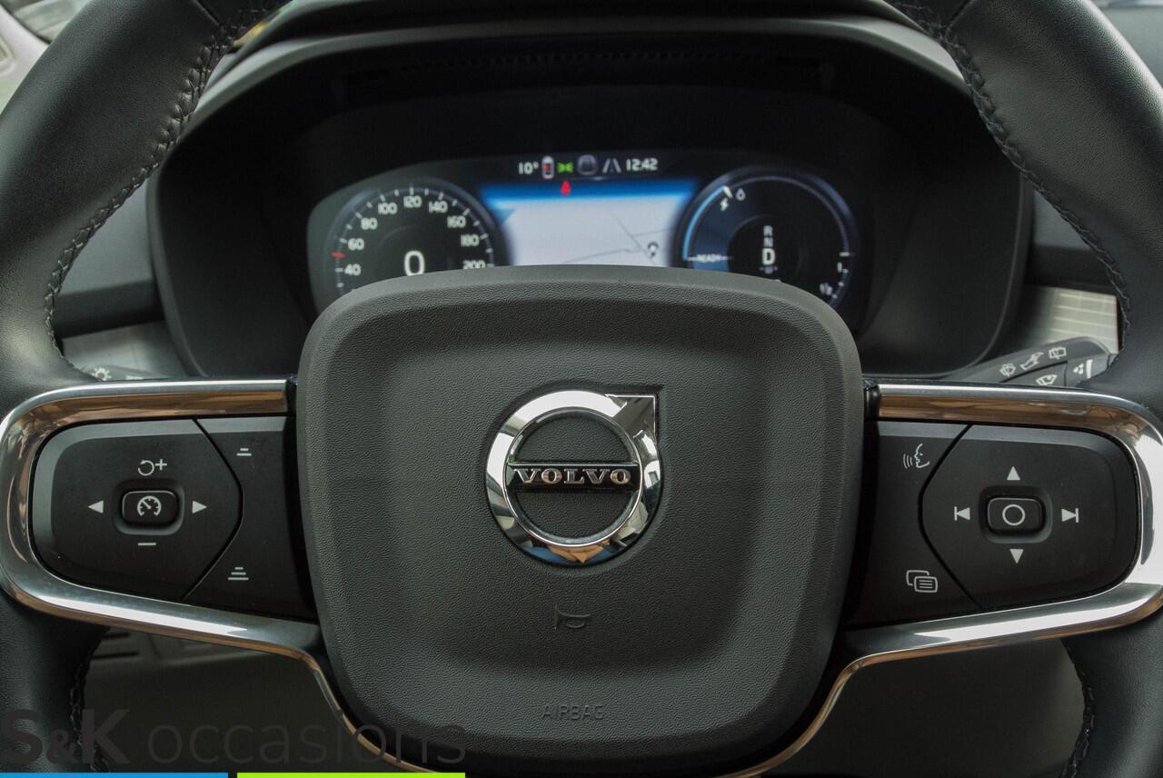 Volvo XC40 1.5 T5 Recharge Inscription Leder