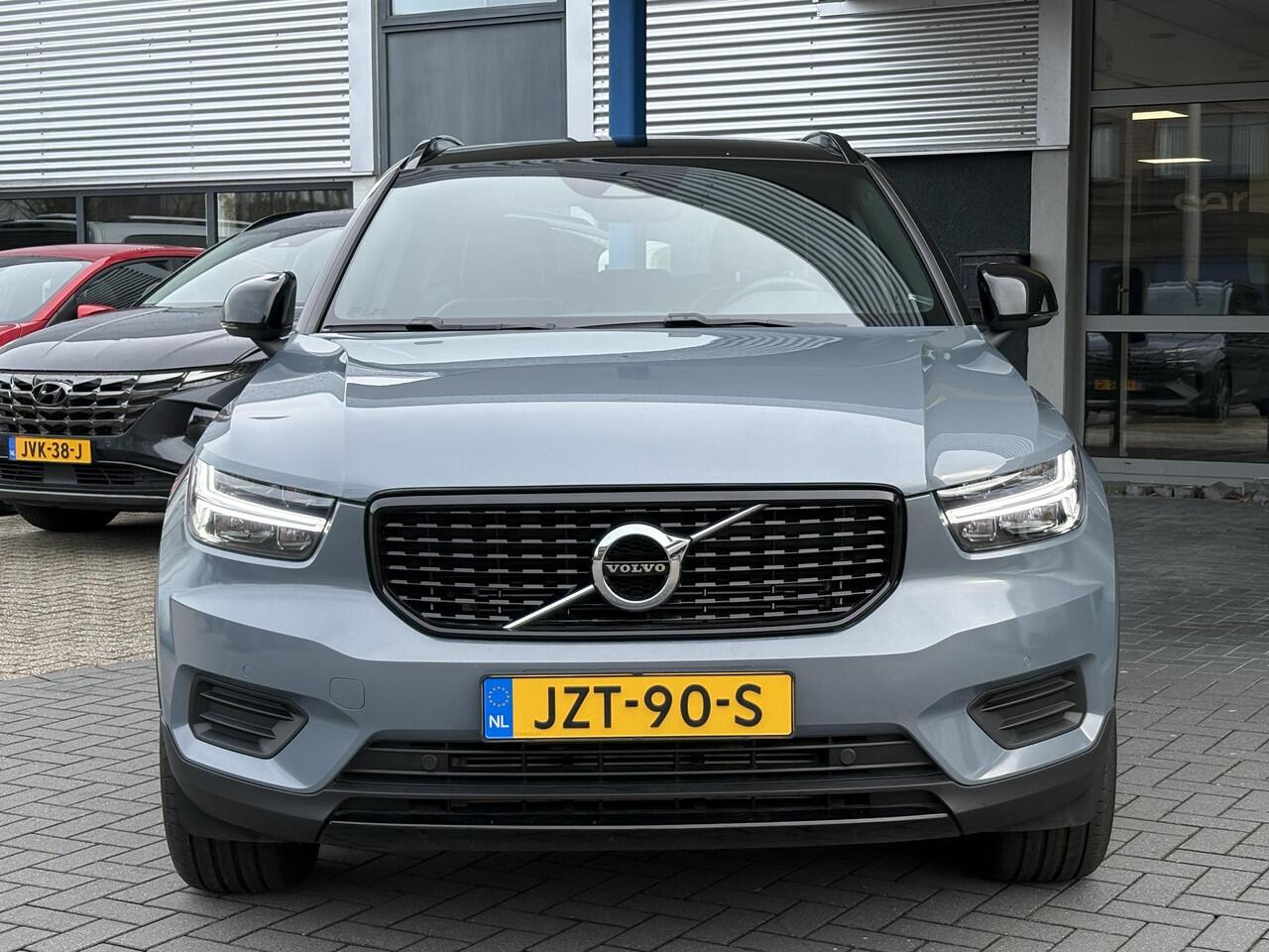 Volvo XC40 1.5 T5 Recharge R-Design PHEV 262pk | Parking pack | Navi | Camera |