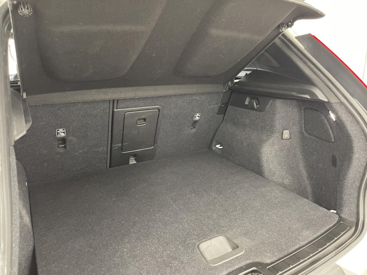 Volvo XC40 1.5 T4 PHEV Ultimate Dark | Autopilot | Harman/Kardon | Panorama