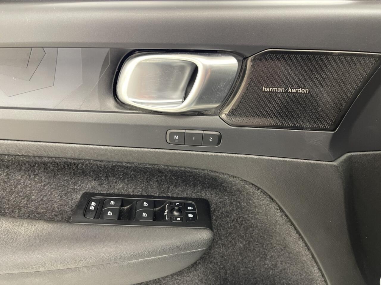 Volvo XC40 1.5 T4 PHEV Ultimate Dark | Autopilot | Harman/Kardon | Panorama