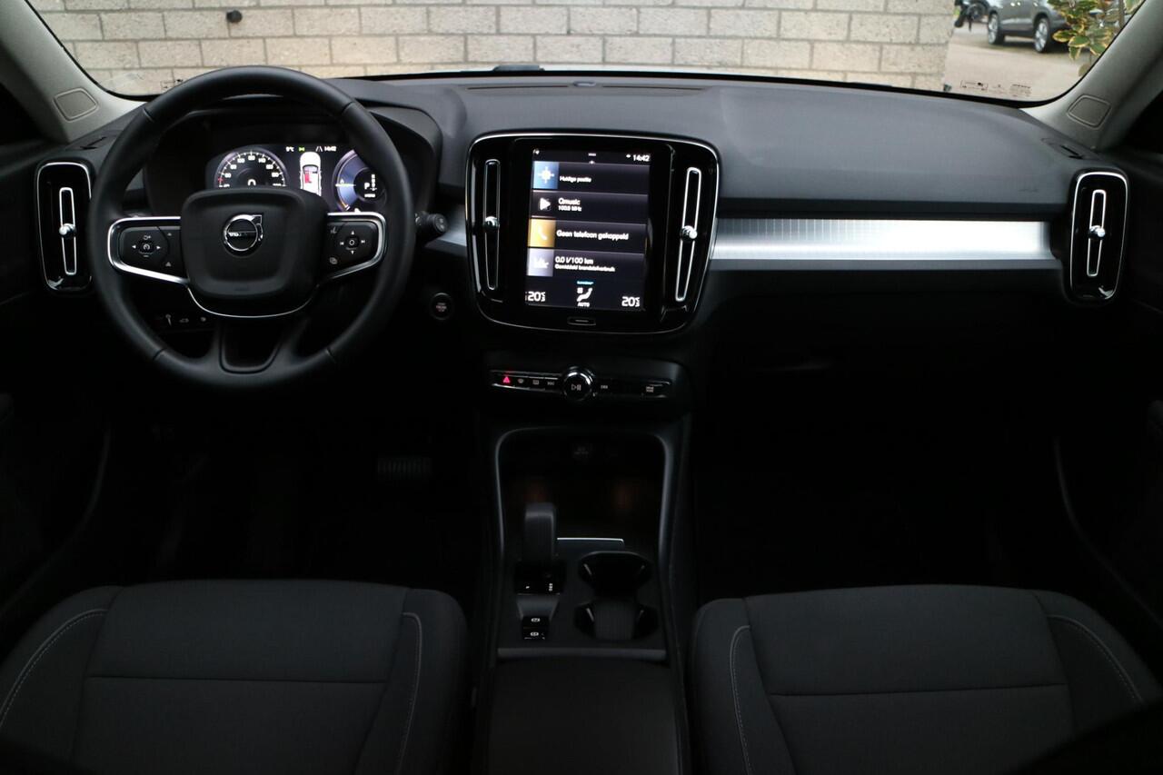 Volvo XC40 1.5 T4 Recharge Inscription | Camera | Adaptive Cruise | LED |