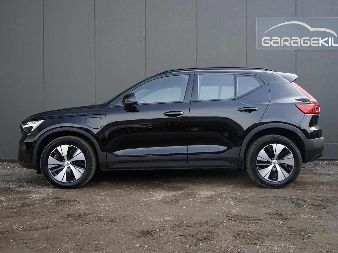 Volvo XC40 1.5 T4 Plug-in hybrid Plus Dark Dealeronderh. / Elektr. verstelb. best. stoel / Harman Kardon / Achteruitrijcamera / PDC / DAB radio