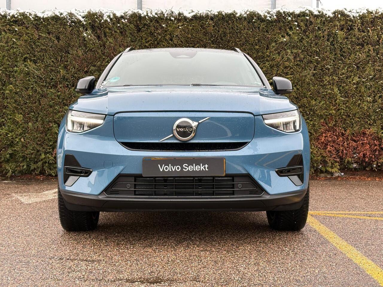Volvo XC40 Recharge Core | DAB | Camera | Climate control