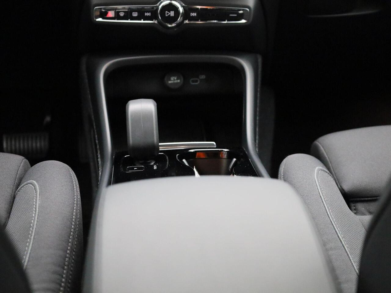 Volvo XC40 Recharge Core | DAB | Camera | Climate control | CarPlay