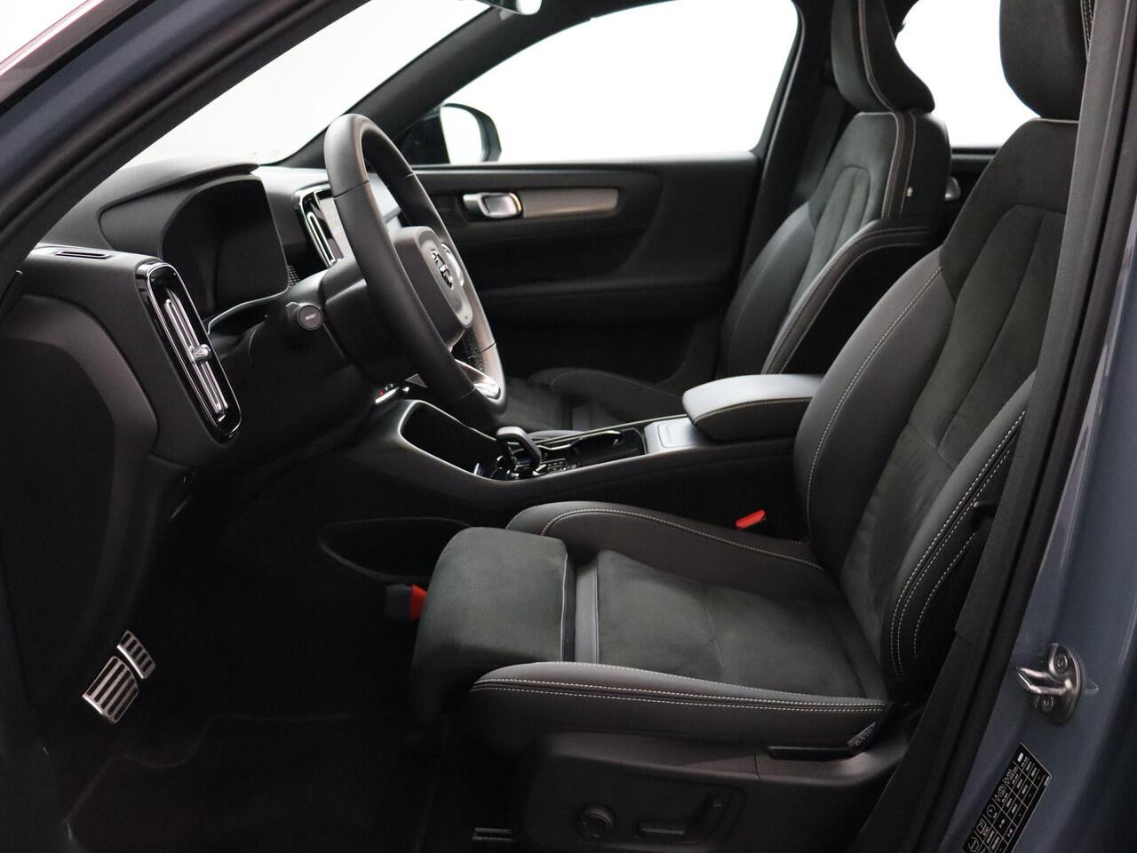 Volvo XC40 Recharge Pro Two Tone | SoH 93,7% | Panoramadak | Pilot Assist | 360° Camera!