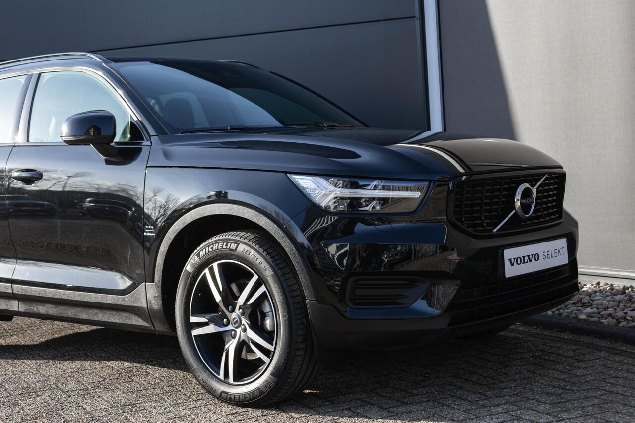 Volvo XC40 2.0 B4 R-Design | Semi Elektrische Trekhaak | Navigatie | Parkeercamera | Parkeersensoren rondom | Apple Car Play | Adaptieve Cruise Control | Climate Control |