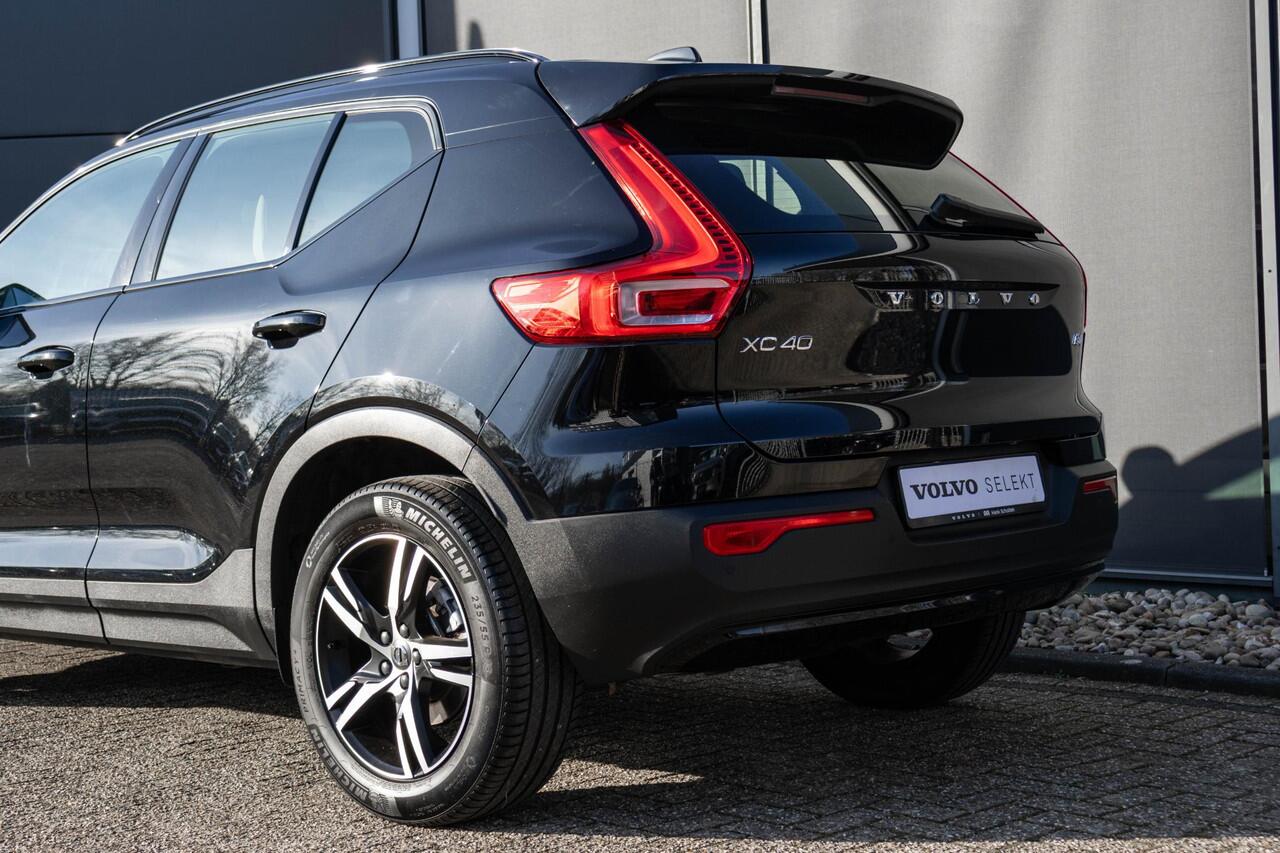 Volvo XC40 2.0 B4 R-Design | Semi Elektrische Trekhaak | Navigatie | Parkeercamera | Parkeersensoren rondom | Apple Car Play | Adaptieve Cruise Control | Climate Control |