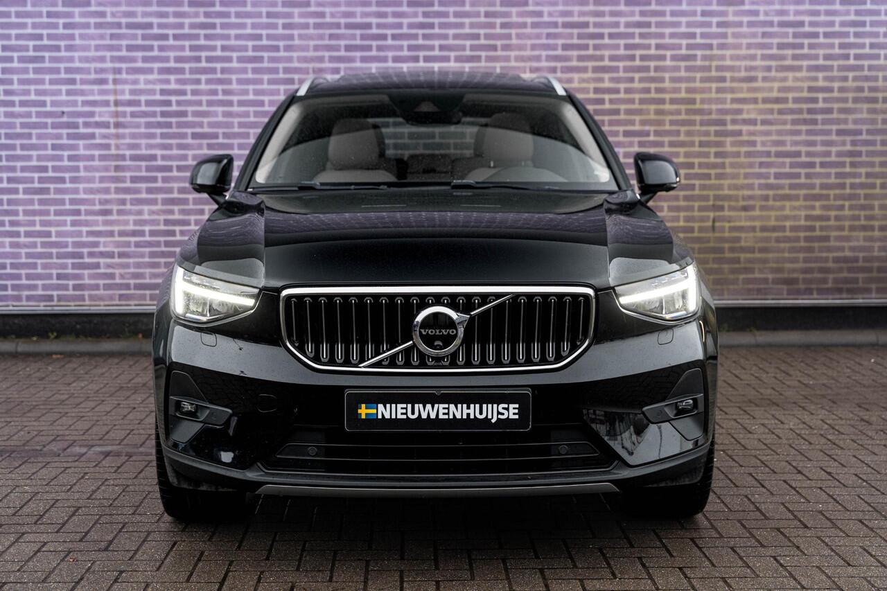 Volvo XC40 Plug-in Hybrid T4 Ultimate Bright | Facelift | Panoramadak | Lederen bekleding | Adaptive Cruise Control | 360 Camera | Stoel-/Stuurverwarming | Dodehoekdetectie | Getint Glas | Voorruitverwarming | 21" LM