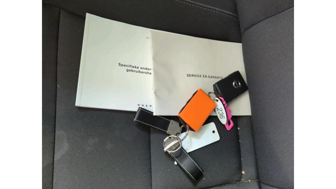 Volvo XC40 1.5 T2 Momentum NL-AUTO | TREKHAAK | STOEL VERWARMING