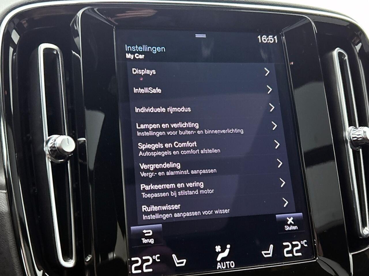 Volvo XC40 T5 Ultimate Bright | Pano | All season | Memory Seats | H&K |