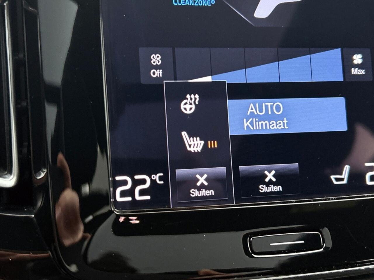 Volvo XC40 T5 Ultimate Bright | Pano | All season | Memory Seats | H&K |