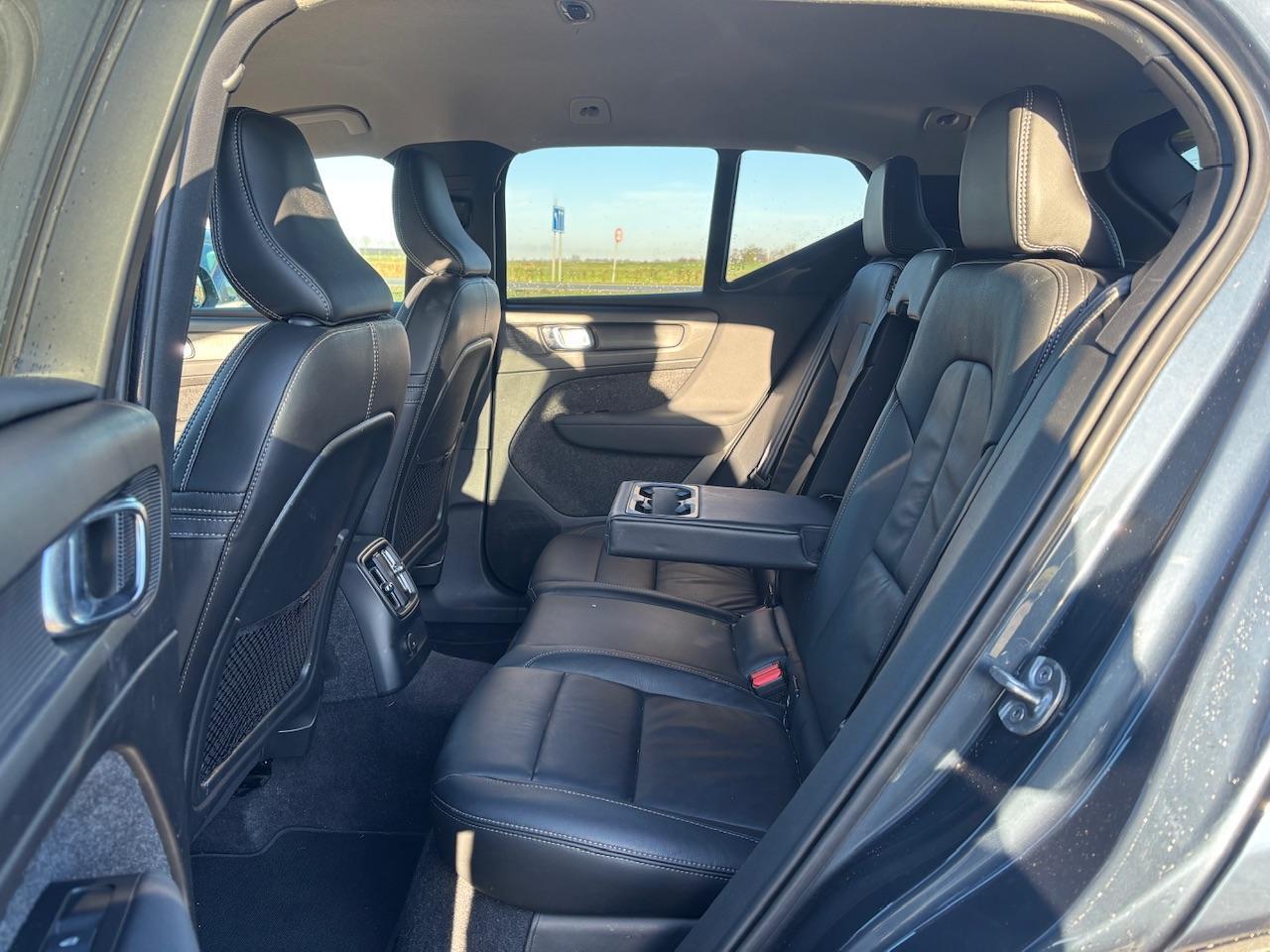 Volvo XC40 T4 Recharge Inscription | Parkeercamera | ACC | Trekhaak |