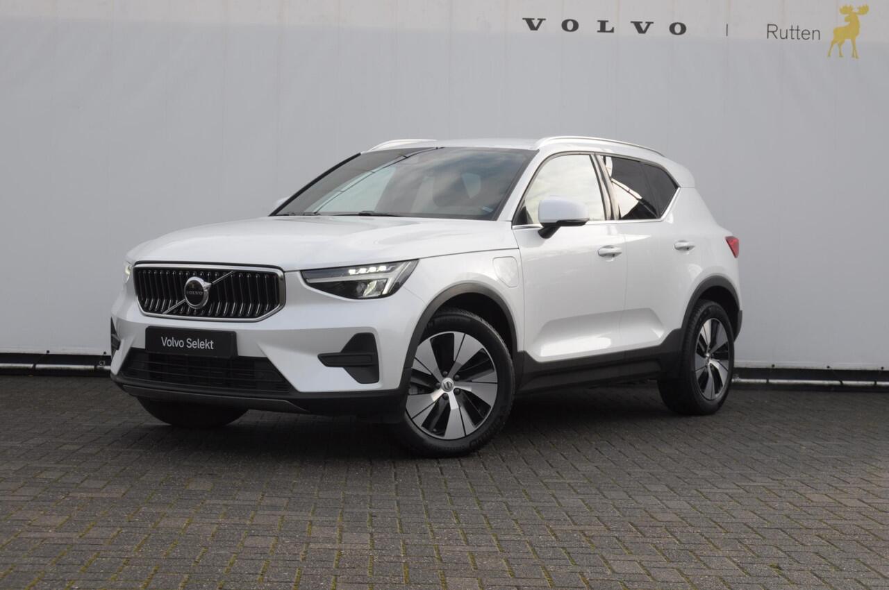 Volvo XC40 T4 211PK Automaat Core Bright / Apple carplay / Parkeersensoren met camera / Stoelverwarming / Elektrische achterklep / Keyless entry / Parkeersensoren met camera