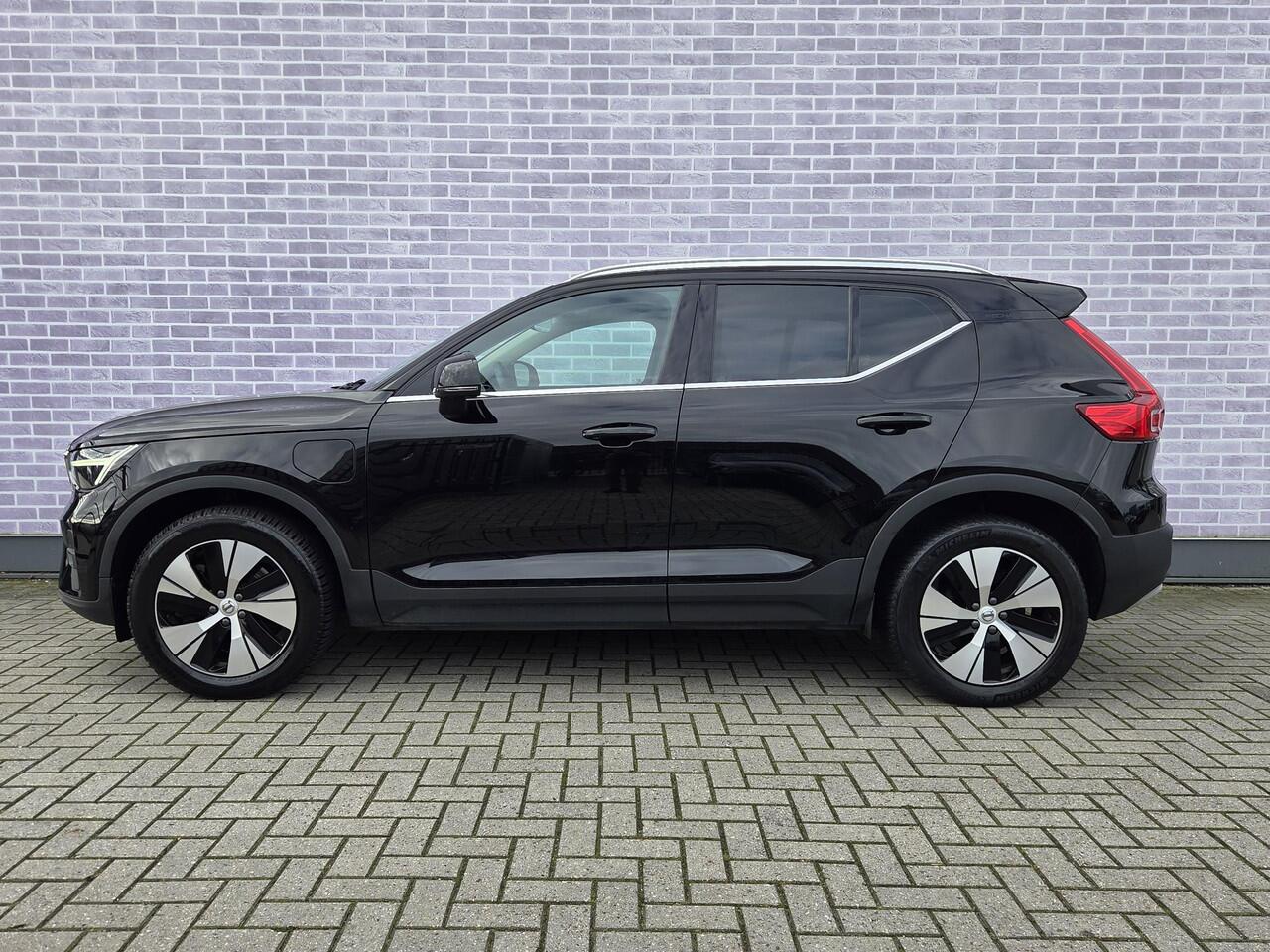 Volvo XC40 T4 Plug in-Hybride Inscription Aut | BLIS | Adaptive Cruise Control | Elektr. verst. stoelen | Stoelverwarming | Leder | 360° camera | All-seasonbanden | Donker glas | Park assist V+A