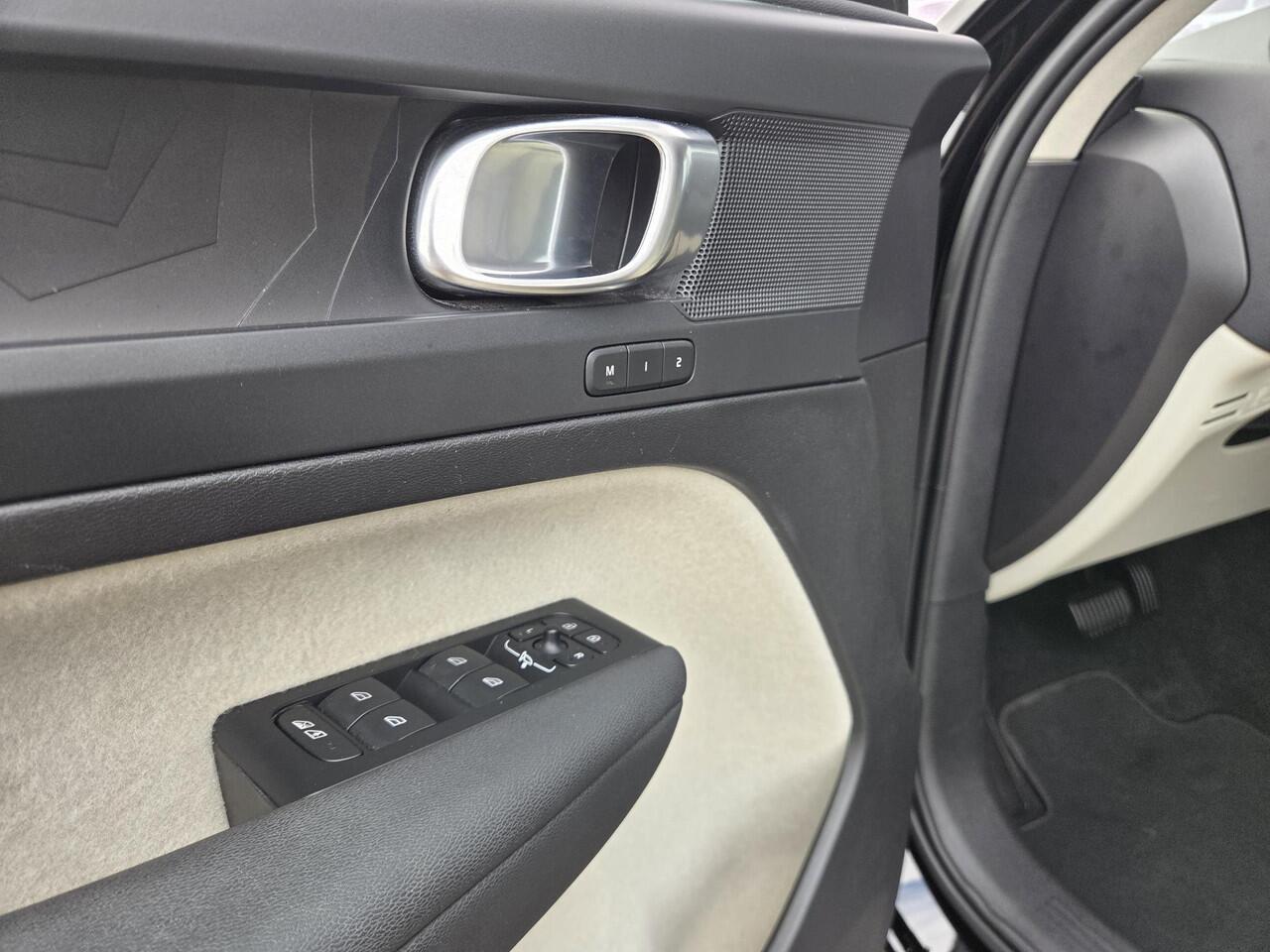 Volvo XC40 T4 Plug in-Hybride Inscription Aut | BLIS | Adaptive Cruise Control | Elektr. verst. stoelen | Stoelverwarming | Leder | 360° camera | All-seasonbanden | Donker glas | Park assist V+A