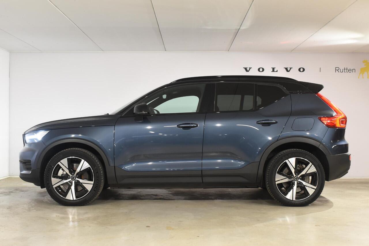 Volvo XC40 231PK Recharge Pure Electric Core Navigatie / Stoelverwarming / Stuurverwarming / Elektrische achterklep / Cruise control / 19" / All season banden