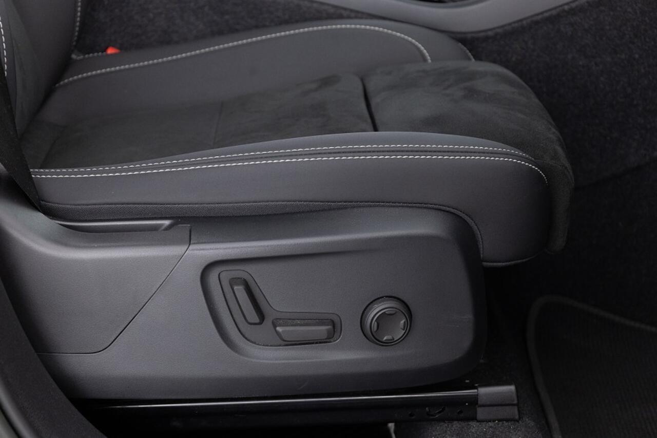 Volvo XC40 1.5 T4 Recharge Ultimate | PANORAMADAK | harman/kardon | Half LEDER | PHEV