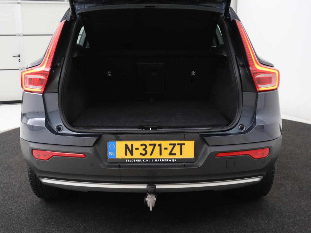 Volvo XC40 1.5 T4 Recharge Inscription Expression | Trekhaak | Stoelverwarming | Camera | Carplay | Navigatie | Full LED | Keyless | Parkeerhulp | Cruise control | Climate control | PHEV | Plug In