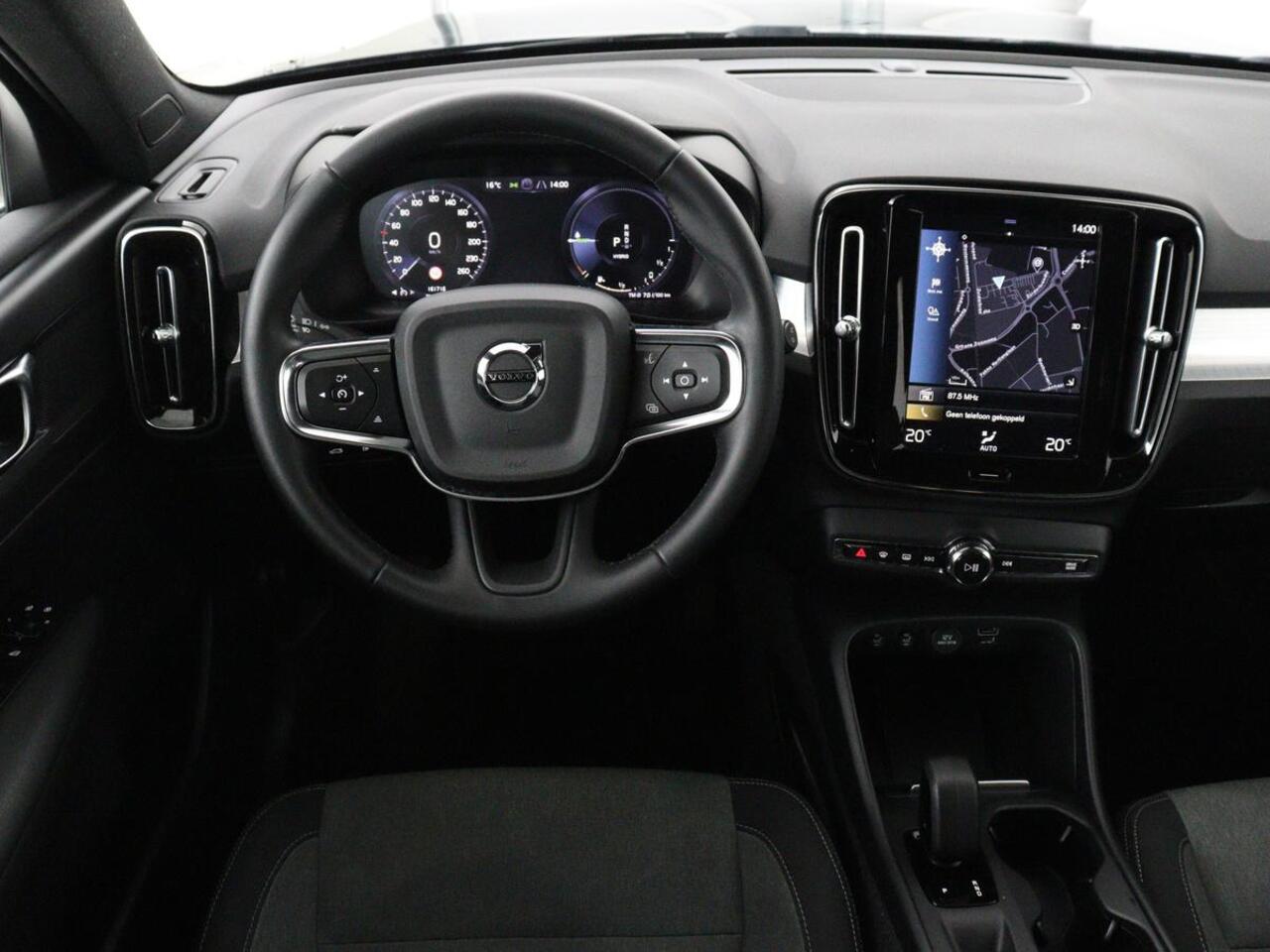 Volvo XC40 1.5 T4 Recharge Inscription Expression | Trekhaak | Stoelverwarming | Camera | Carplay | Navigatie | Full LED | Keyless | Parkeerhulp | Cruise control | Climate control | PHEV | Plug In