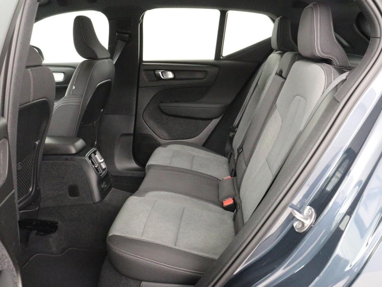 Volvo XC40 1.5 T4 Recharge Inscription Expression | Trekhaak | Stoelverwarming | Camera | Carplay | Navigatie | Full LED | Keyless | Parkeerhulp | Cruise control | Climate control | PHEV | Plug In