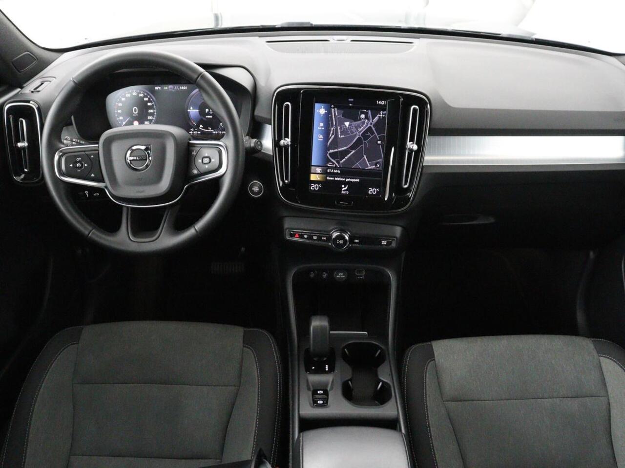 Volvo XC40 1.5 T4 Recharge Inscription Expression | Trekhaak | Stoelverwarming | Camera | Carplay | Navigatie | Full LED | Keyless | Parkeerhulp | Cruise control | Climate control | PHEV | Plug In