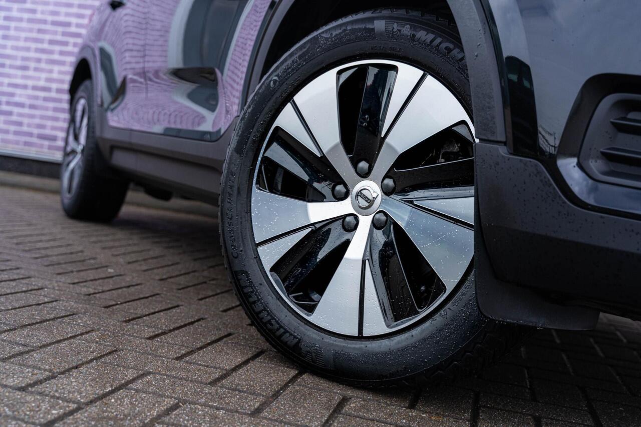 Volvo XC40 T4 Recharge Inscription | Navigatie | Stoelverwarming | Adaptieve Cruise Control | Elek. Achterklep | Camera | Trekhaak | Park Assist | Volvo On Call | 18" LM