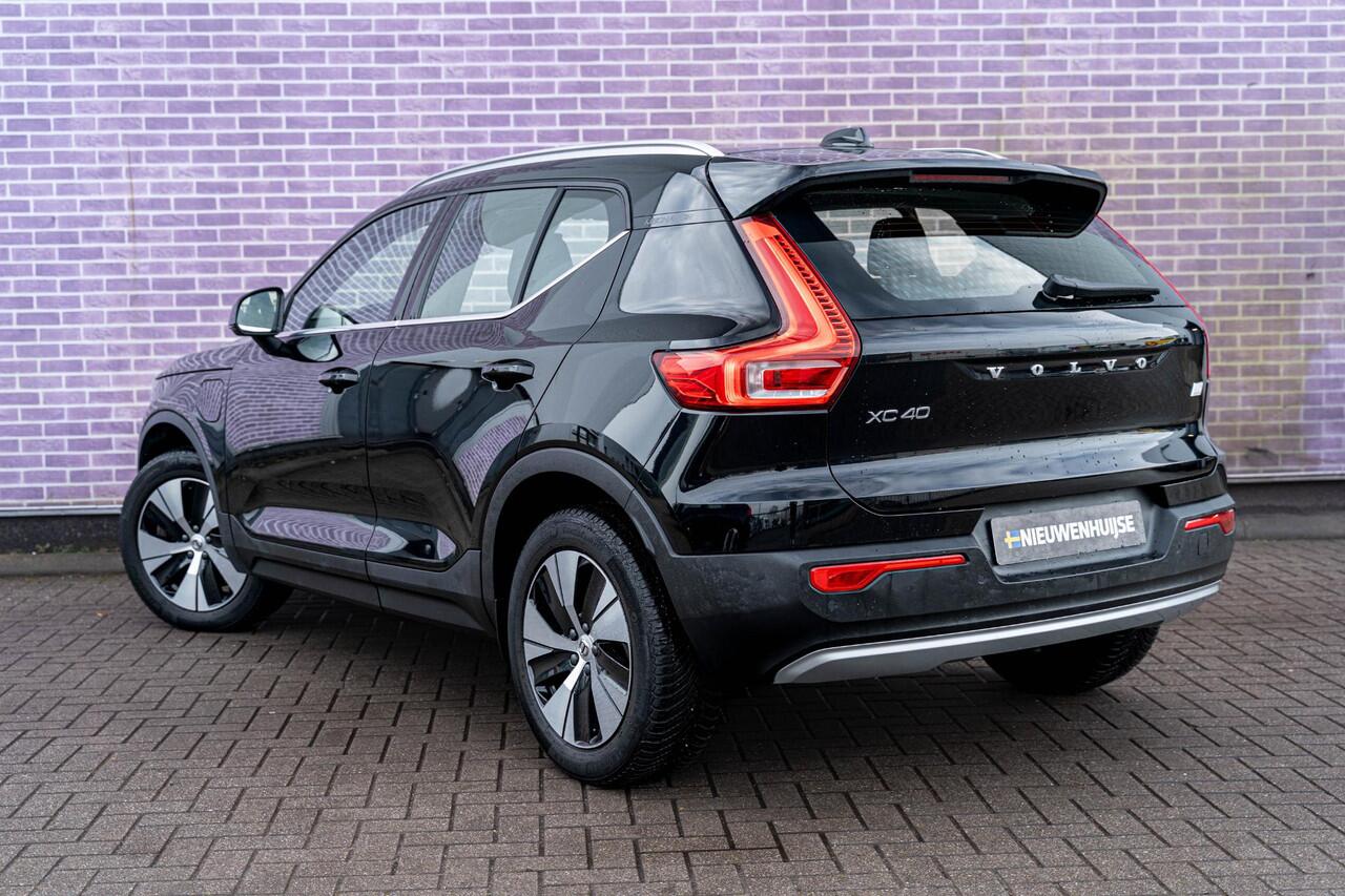 Volvo XC40 T4 Recharge Inscription | Navigatie | Stoelverwarming | Adaptieve Cruise Control | Elek. Achterklep | Camera | Trekhaak | Park Assist | Volvo On Call | 18" LM