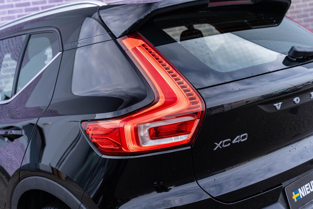 Volvo XC40 T4 Recharge Inscription | Navigatie | Stoelverwarming | Adaptieve Cruise Control | Elek. Achterklep | Camera | Trekhaak | Park Assist | Volvo On Call | 18" LM
